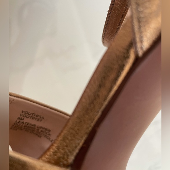 Steve Madden Heels. Gold retro style - Picture 2 of 5